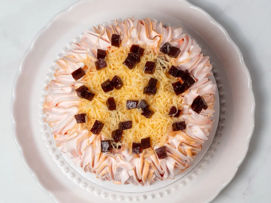 Pastel de queso de bola con guayaba de La Casita Azul